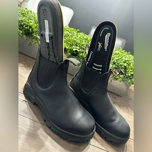 Blundstone LUGZ series, 2240 in black